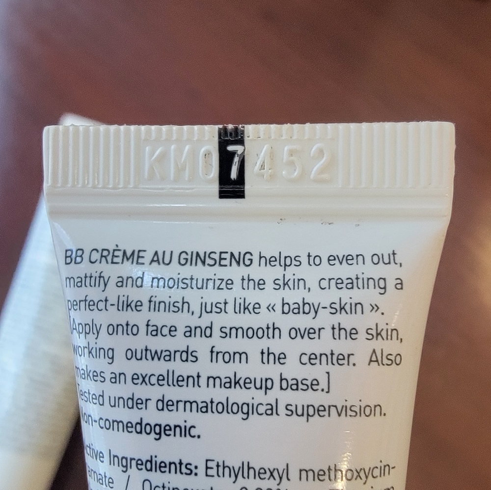 Erboarian BB Cream – velvet matte beauty balm with SPF 20 - Picture 6 of 7